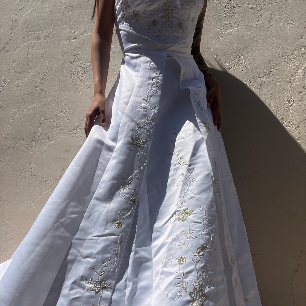 White Wedding Dress with Elegant Design